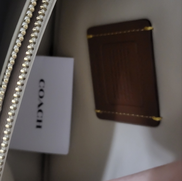 Coach Pillow Tabby 26 - Picture 5 of 7